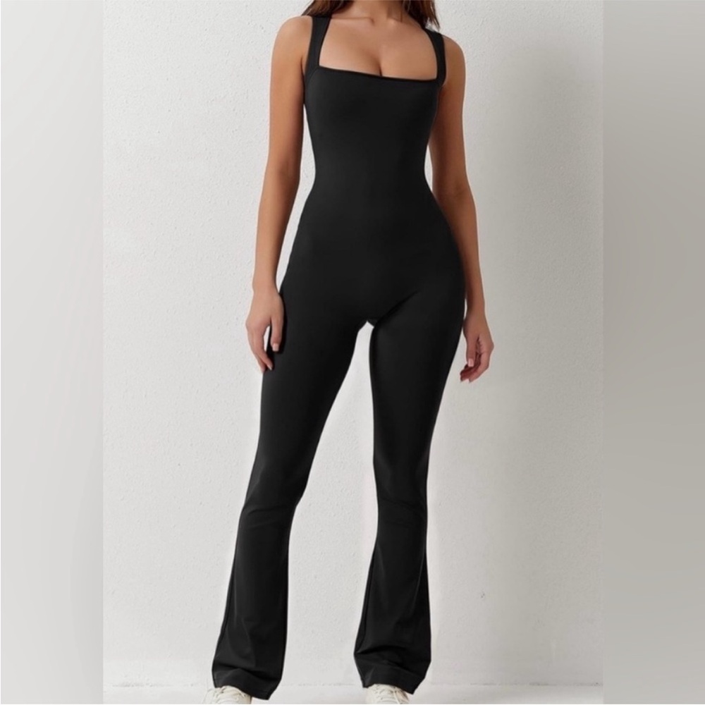 SOLD| Elegant Black Women's Jumpsuit